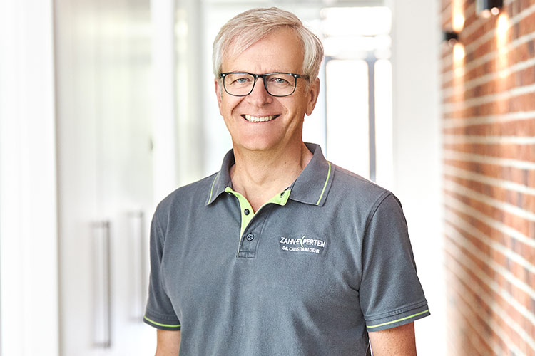 Dr. Christian Loehr